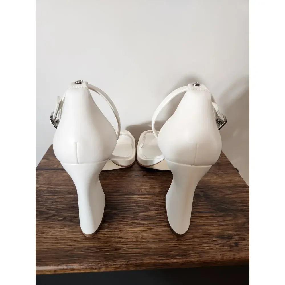 Women's white size 11 Circus by Sam Edelman Holmes Heels Sandals